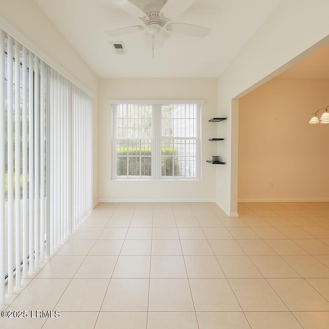 Building Photo - 1 Pomegranate Ln