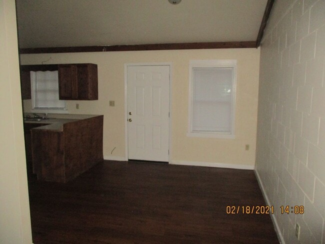 Building Photo - 2310 Beachview Dr