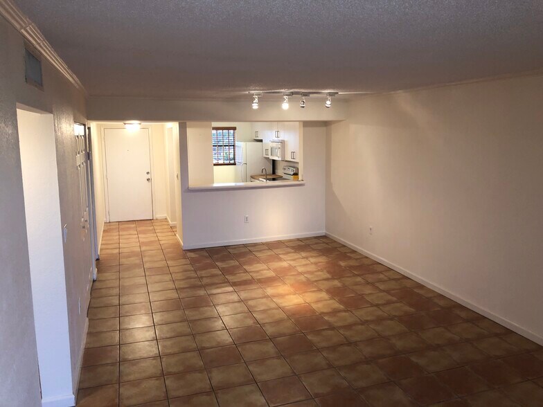 Building Photo - 10145 NW 9th Street Cir