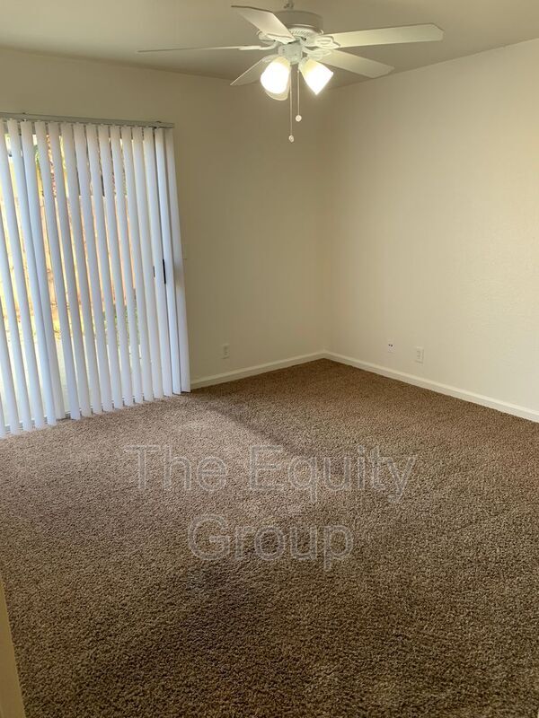 Building Photo - 3928 W Meadow Ave