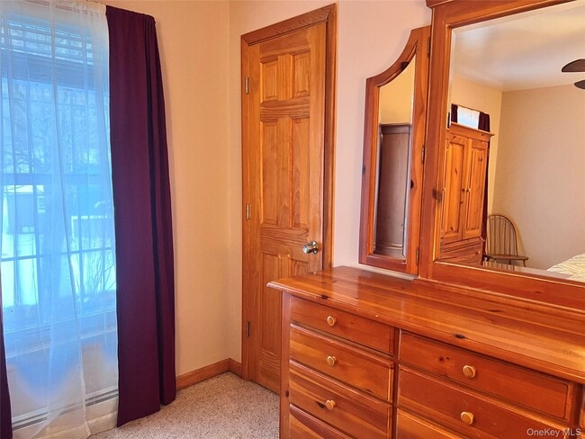 Building Photo - 13 Herlings Rd