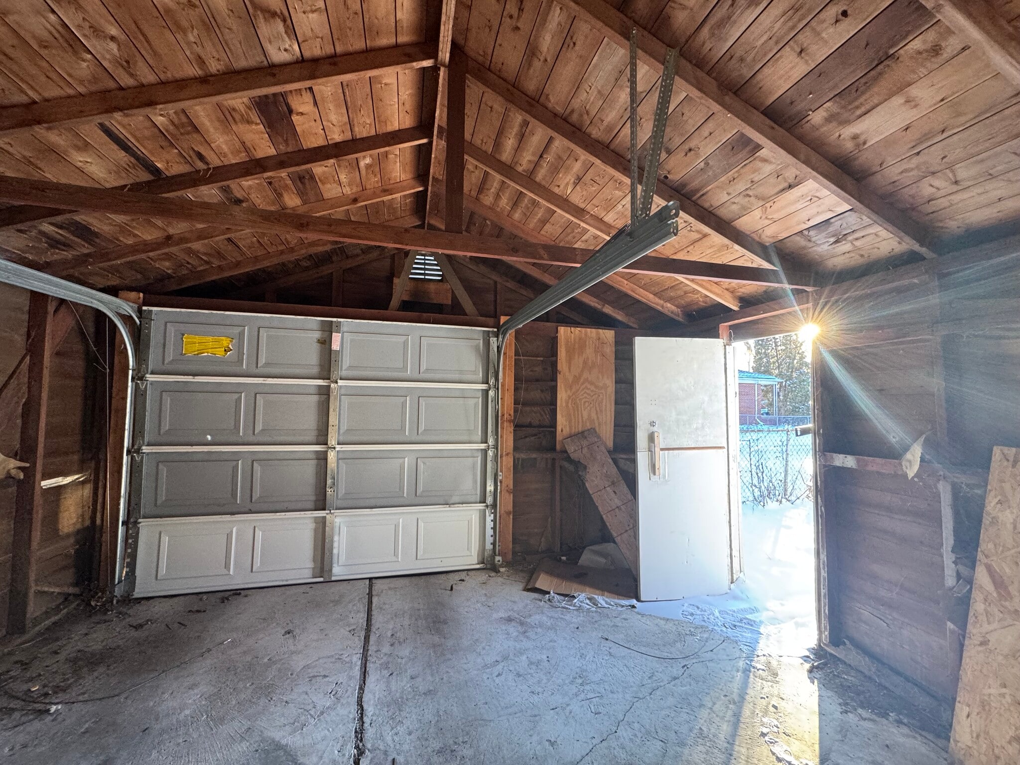 Building Photo - 9200 Evergreen Ave