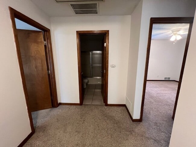 Building Photo - 203-203 Briarcrest Ct