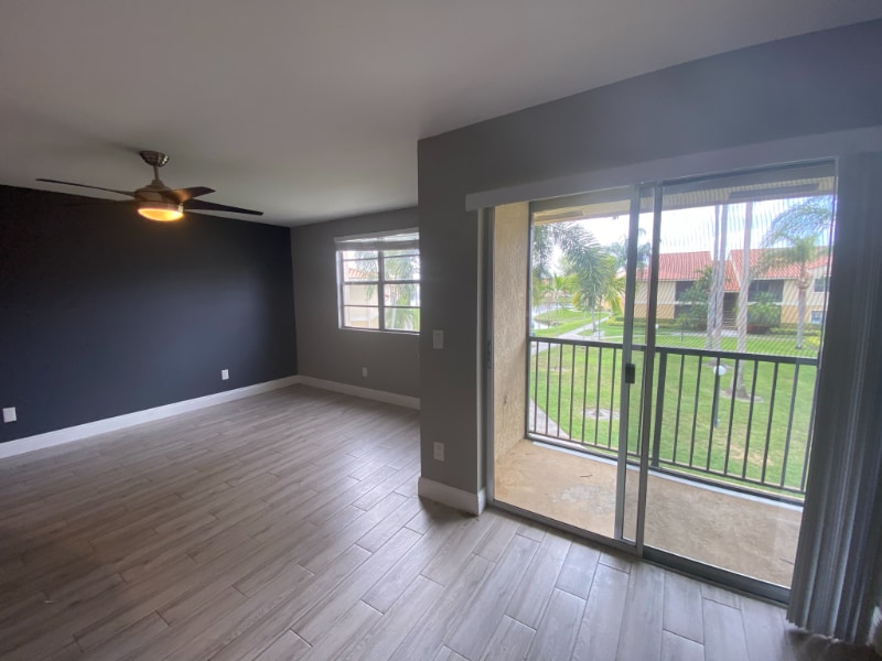 Building Photo - 1239 SW 46th Ave