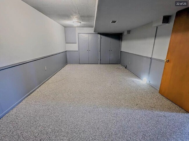 Building Photo - 4016 Clifton Dr