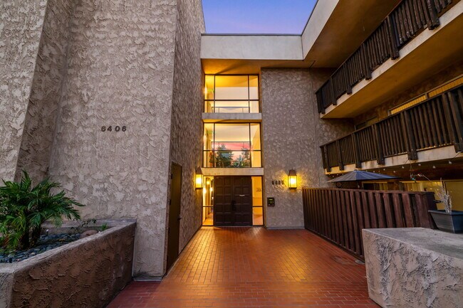 Building Photo - 6314 Friars Rd