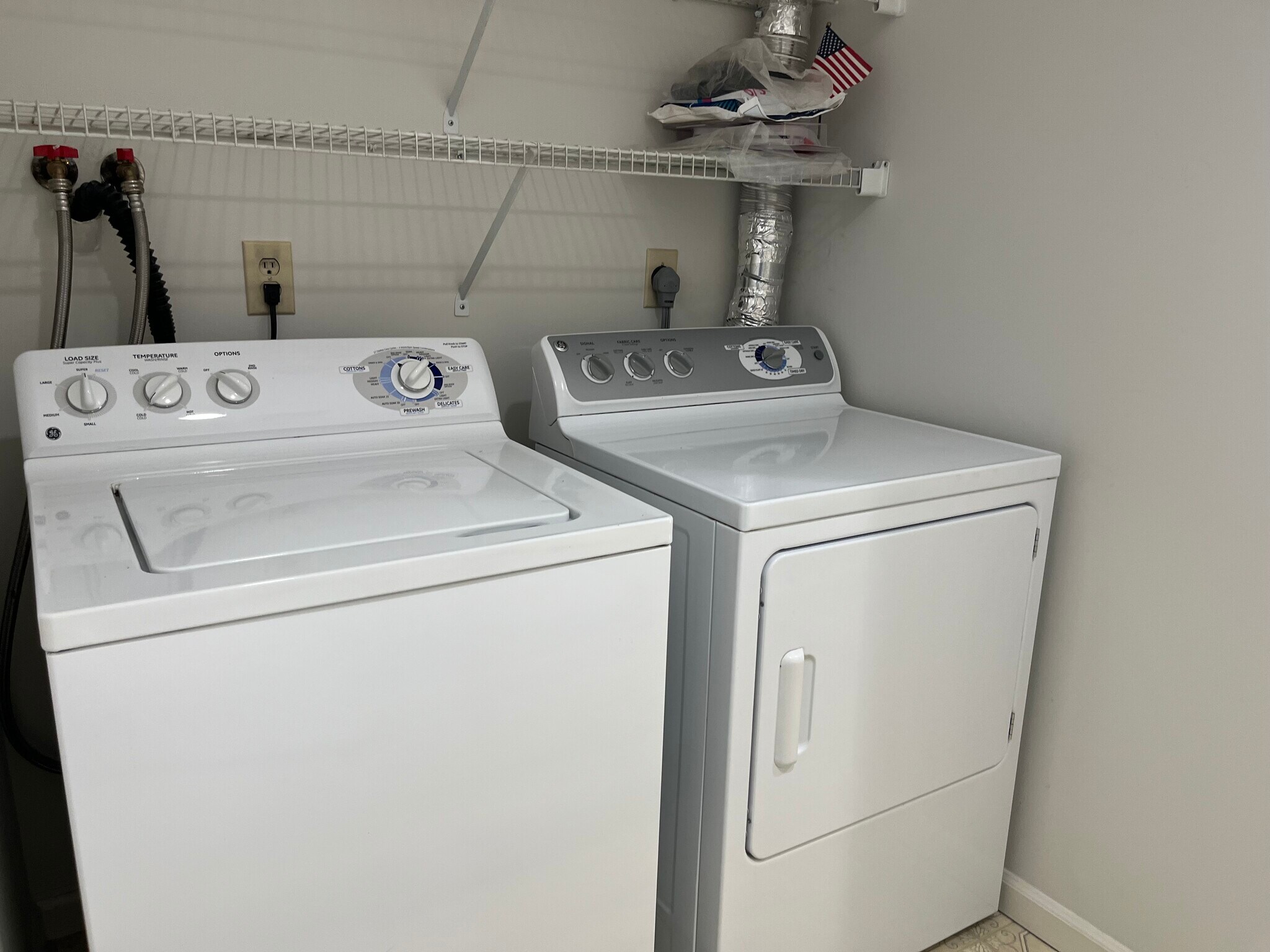 Building Photo - 12 Boulevard Dr