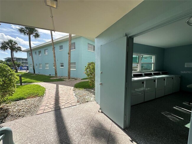 Building Photo - 6161 Gulf Winds Dr