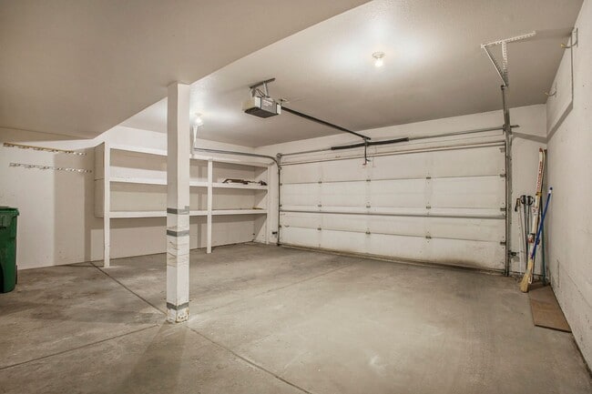 Building Photo - 3272 Capstan Way