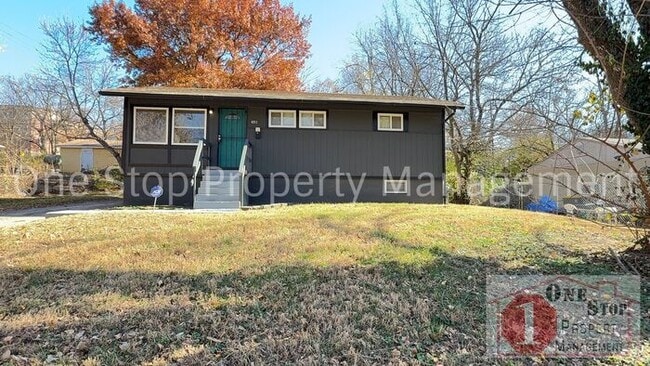 Primary Photo - 4 Bedroom, 2 Bathroom home in Kansas City