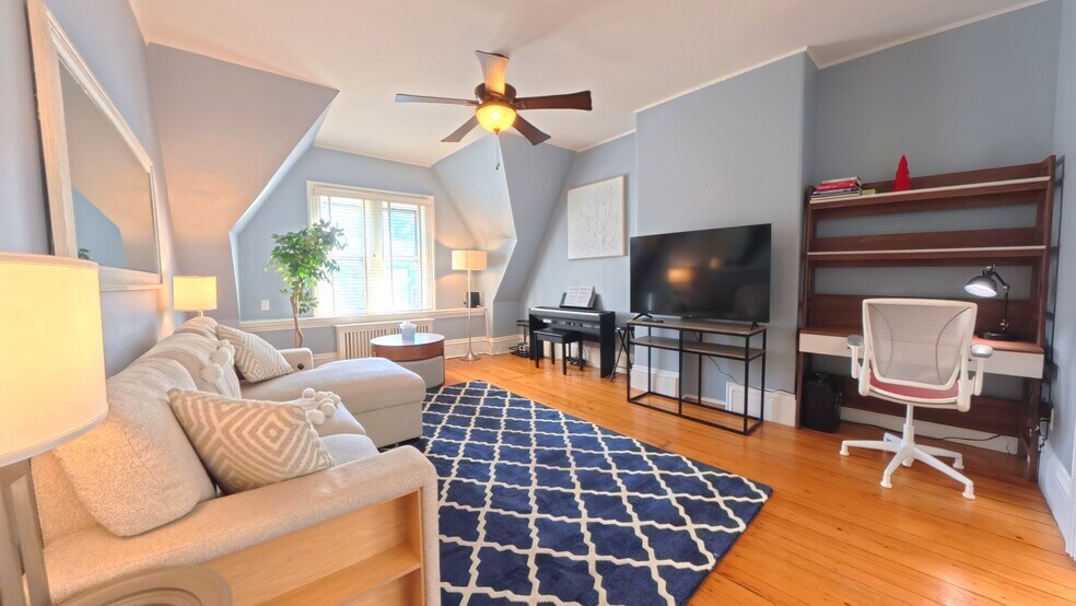 Building Photo - 137 Walnut St