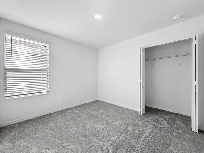 Building Photo - 17570 Shirewood Wy
