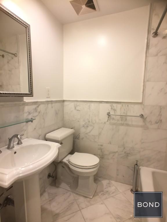 Building Photo - 1057 First Avenue