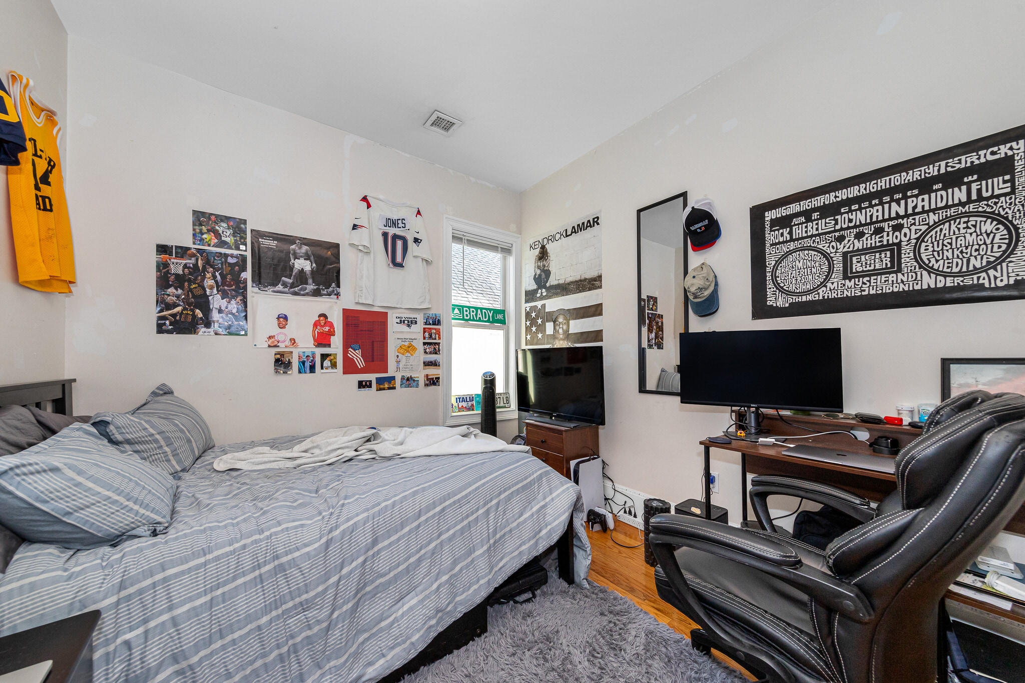 Building Photo - 226 Calumet St