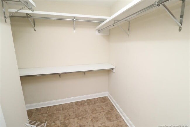 Building Photo - 214 Sylvia Ln