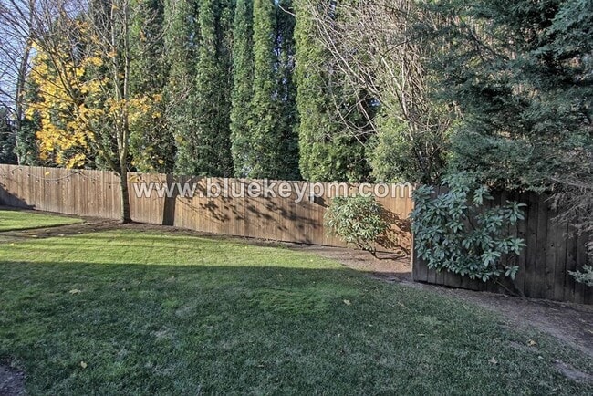 Building Photo - 3807 NW Fletcher Ct