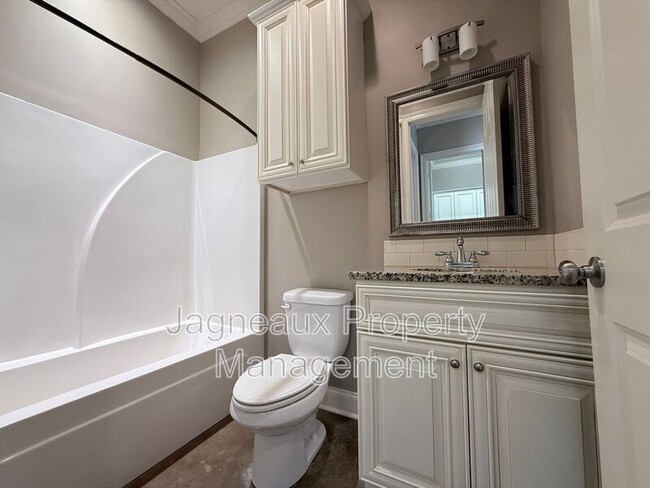 Building Photo - 119 Shallowford Dr