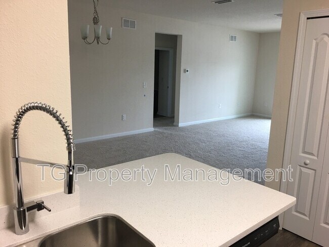 Building Photo - 4966 Key Lime Dr