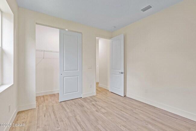 Building Photo - 2894 Hardy Ave