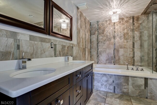 Building Photo - 85 Hollywood Ave