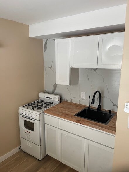 Building Photo - 1438 E 45th St