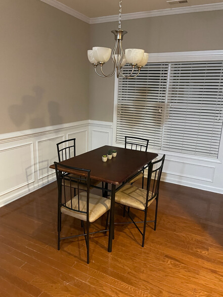 Building Photo - Room in Townhome on Keystone Park Dr