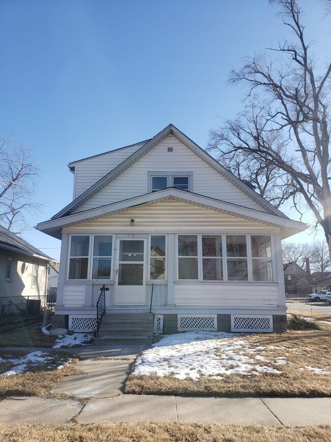 Building Photo - 3035 Avenue B