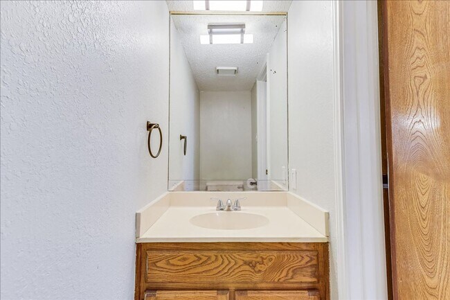 Building Photo - 11205 Willowood Creek Dr