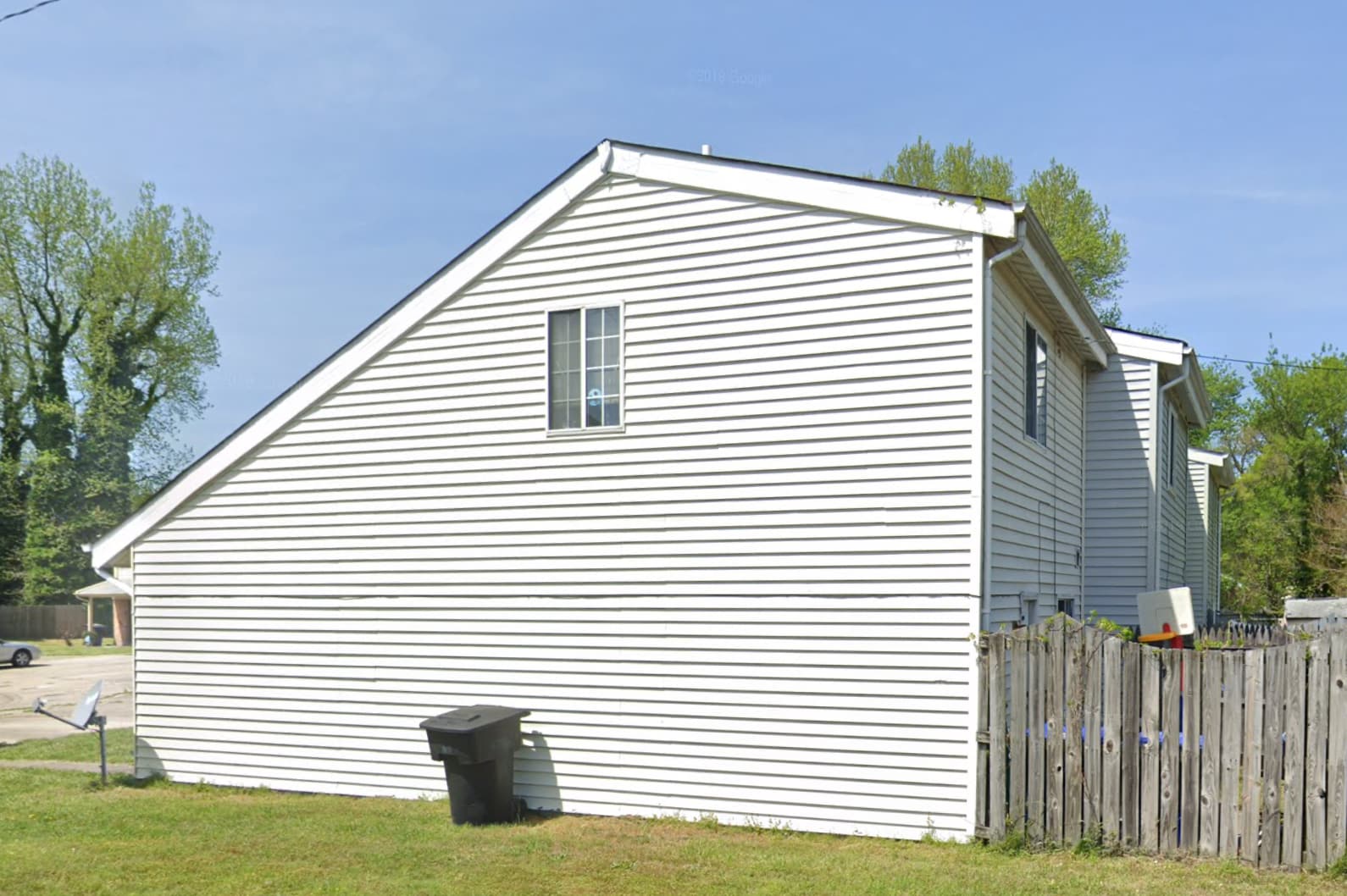 Building Photo - 4102 Greenwood Dr