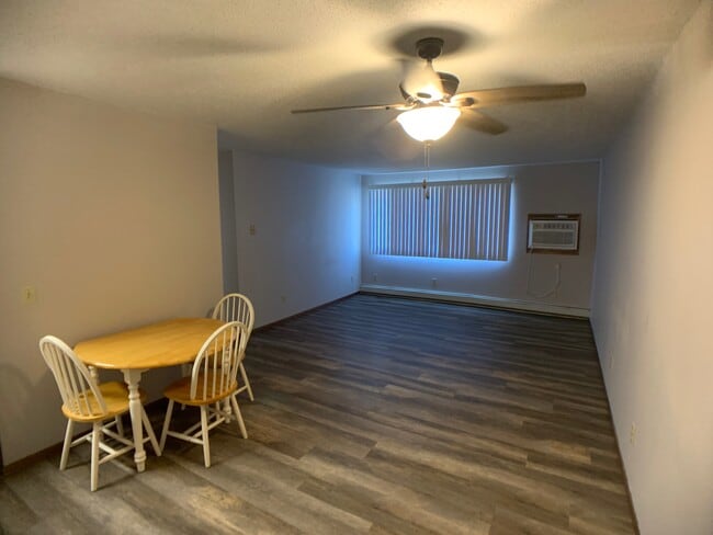 Building Photo - Kaeding Apartments - 337