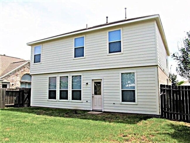 Building Photo - 15515 Elm Leaf Pl