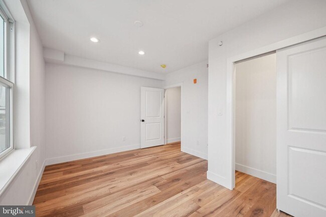 Building Photo - 1255 Leopard St