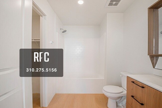 Building Photo - Welcome to the Gramercy