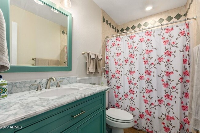 Building Photo - Exceptional 6-Bedroom Home with Private Pool Near ASU