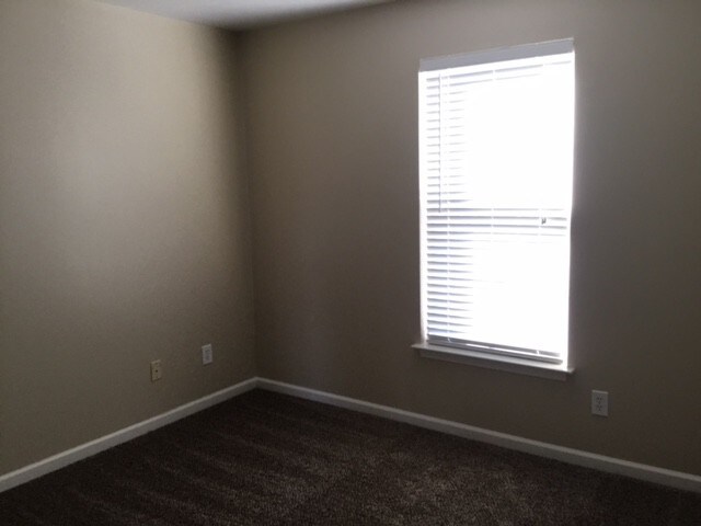 Building Photo - 3907 Gisbourne Dr