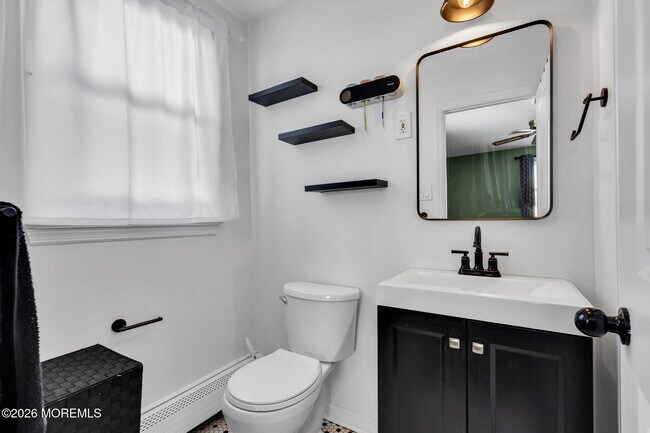 Building Photo - 46 Sunset Ave