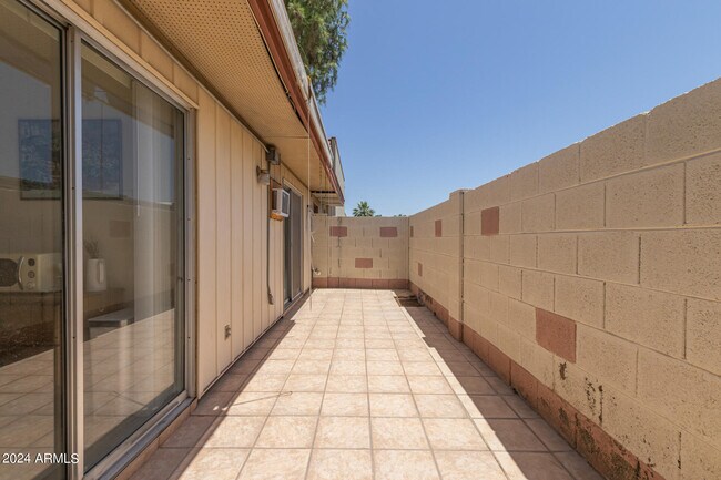 Building Photo - 8241 N Central Ave