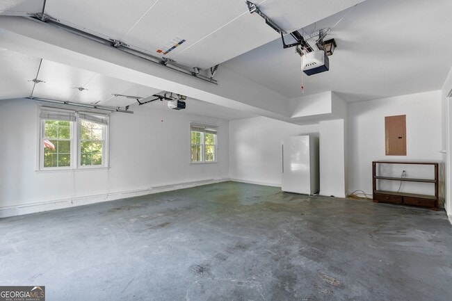 Building Photo - 104 Jennings Yard