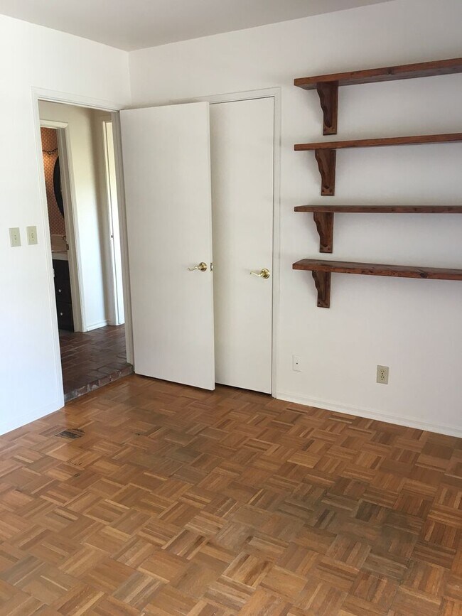 Building Photo - Charming Vintage 3BR/1.5BA Corner Lot Home...