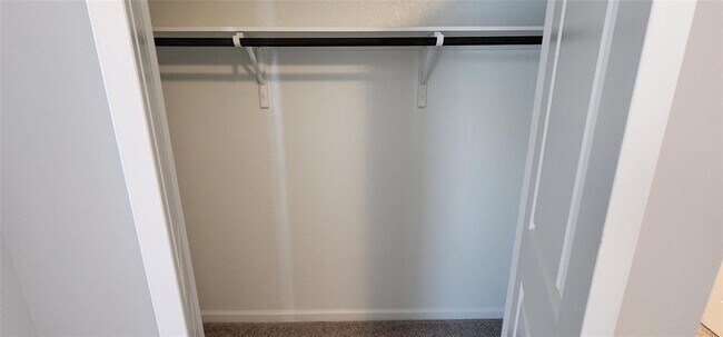 Building Photo - 344 Banyon Dr