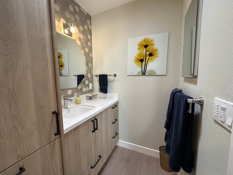 Bathroom 2 sink and storage - 1490 Ash St