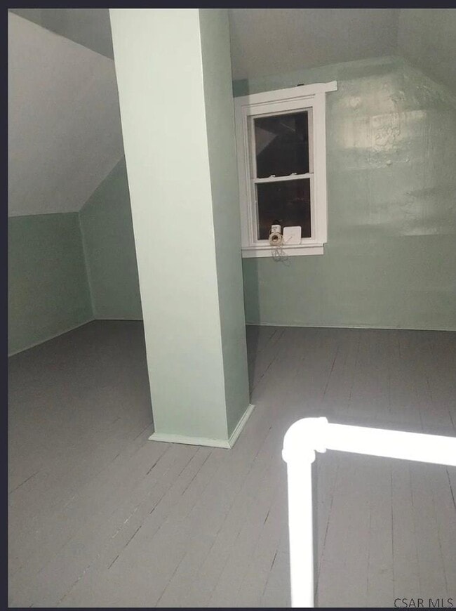 Building Photo - 444 Stone St