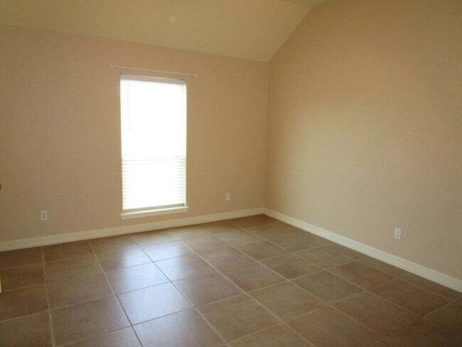 Building Photo - 15825 Gypsy St