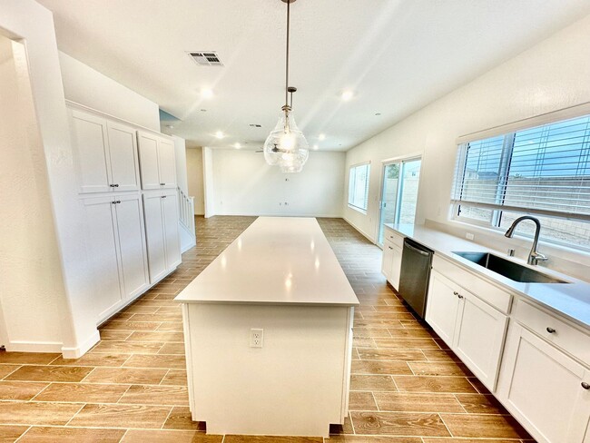 Building Photo - BRAND NEW North Clovis 4/2.5 Lennar