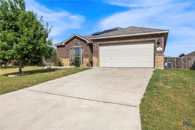 Building Photo - 1217 Roanoke Dr