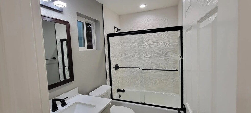 Bathroom with window to back walkway - 438 Minor Ave