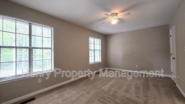Building Photo - 4265 The Oaks Dr