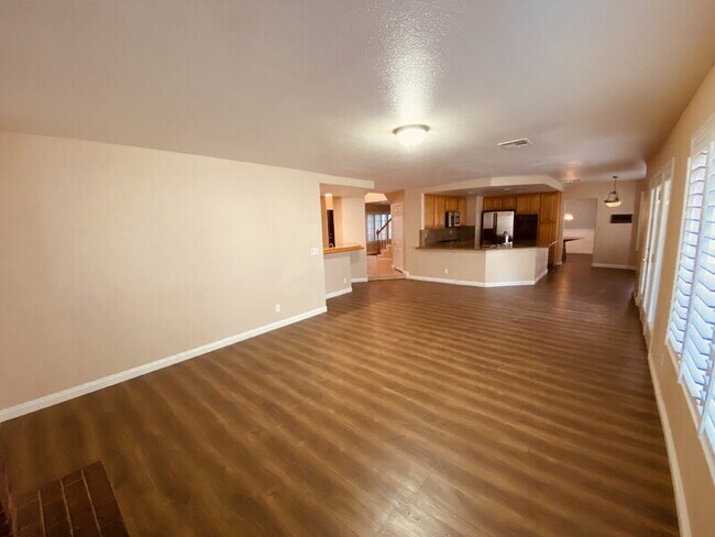 Building Photo - 8217 Ocean Terrace Way