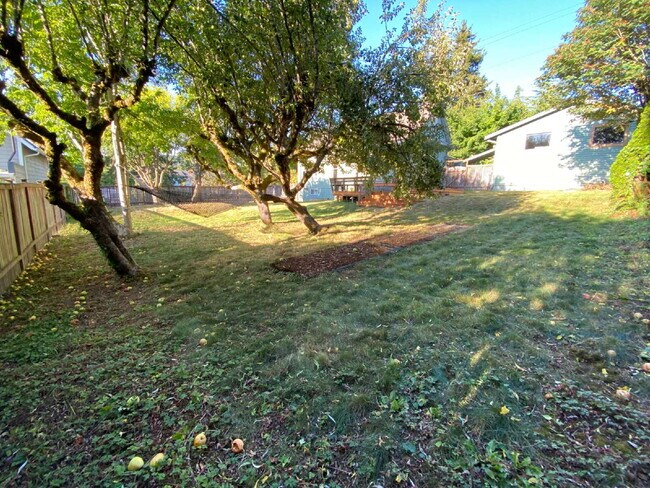 Building Photo - Rustic 4-Bed, 2-Bath Home in Happy Valley ...