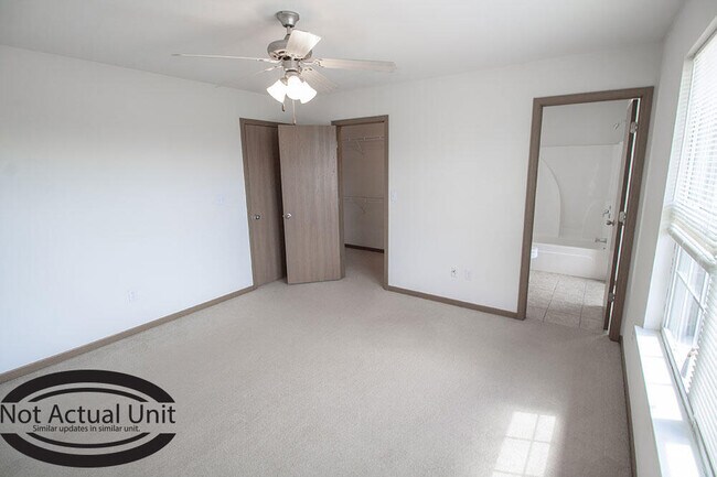 Building Photo - 1615 Citadel Dr